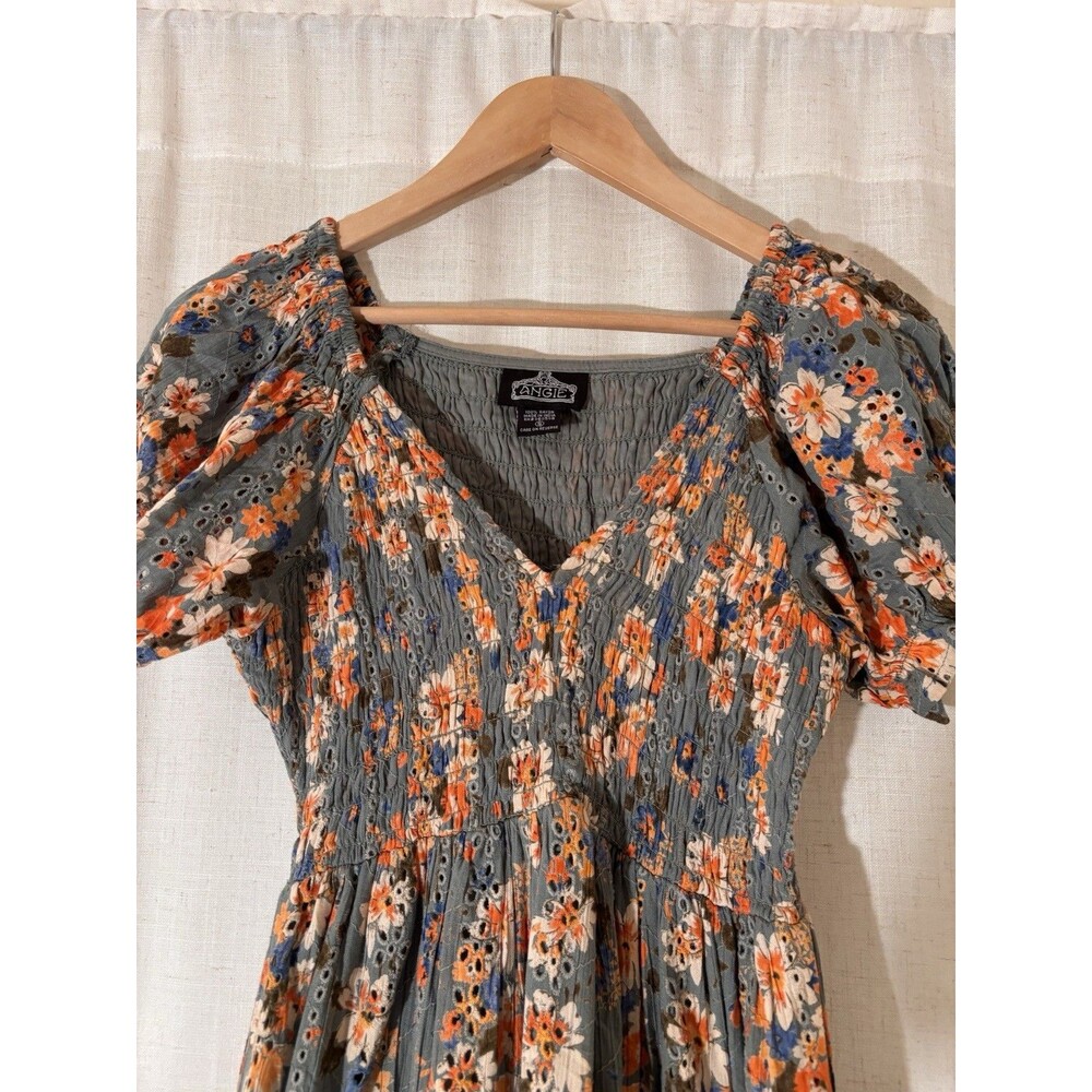 Angie Women’s S Gray Floral Cotton-Rayon Eyelet Smocked V-Neck Puff Sleeve Dress - Picture 2 of 16